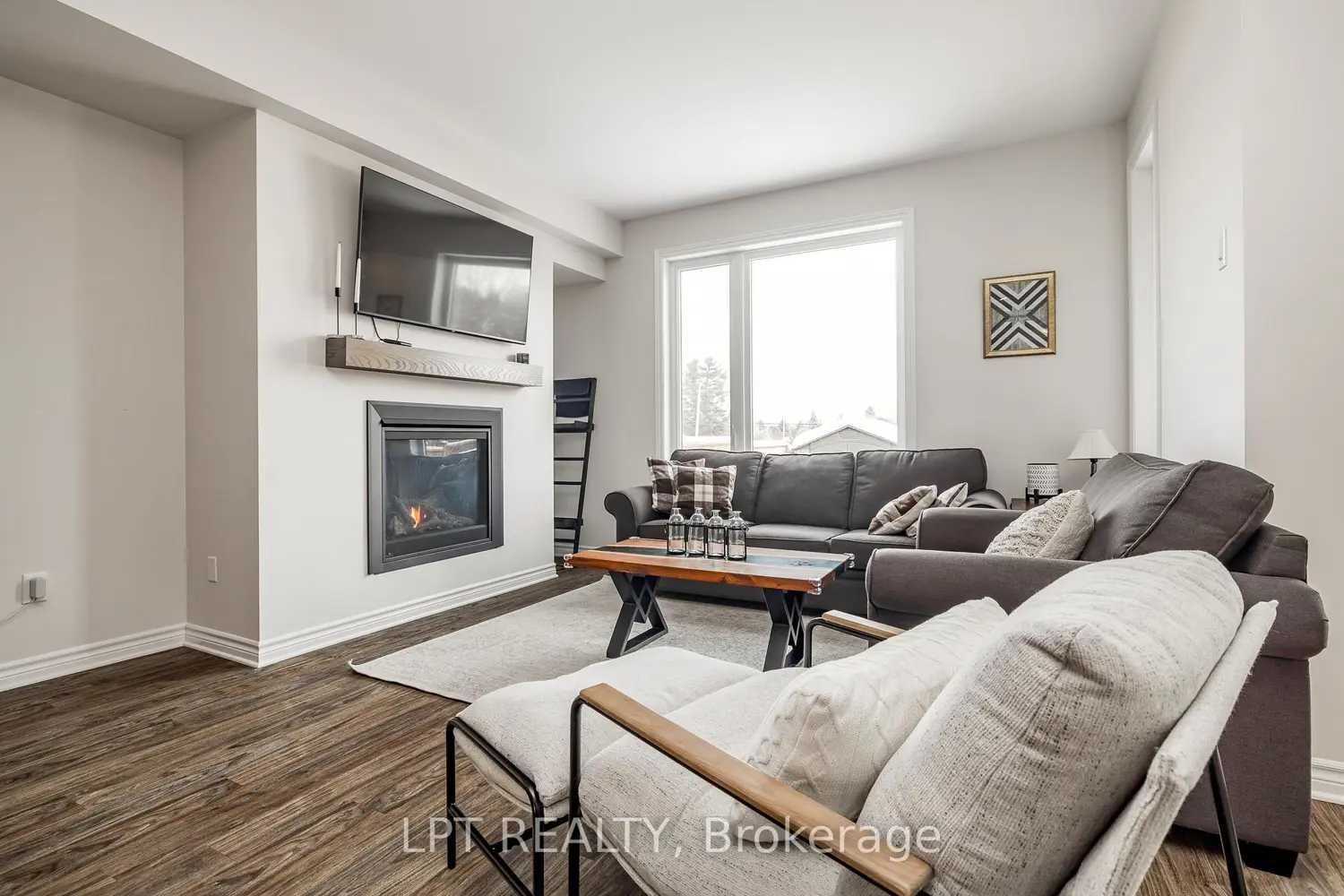 Additional image 6 of 618 Fisher Street