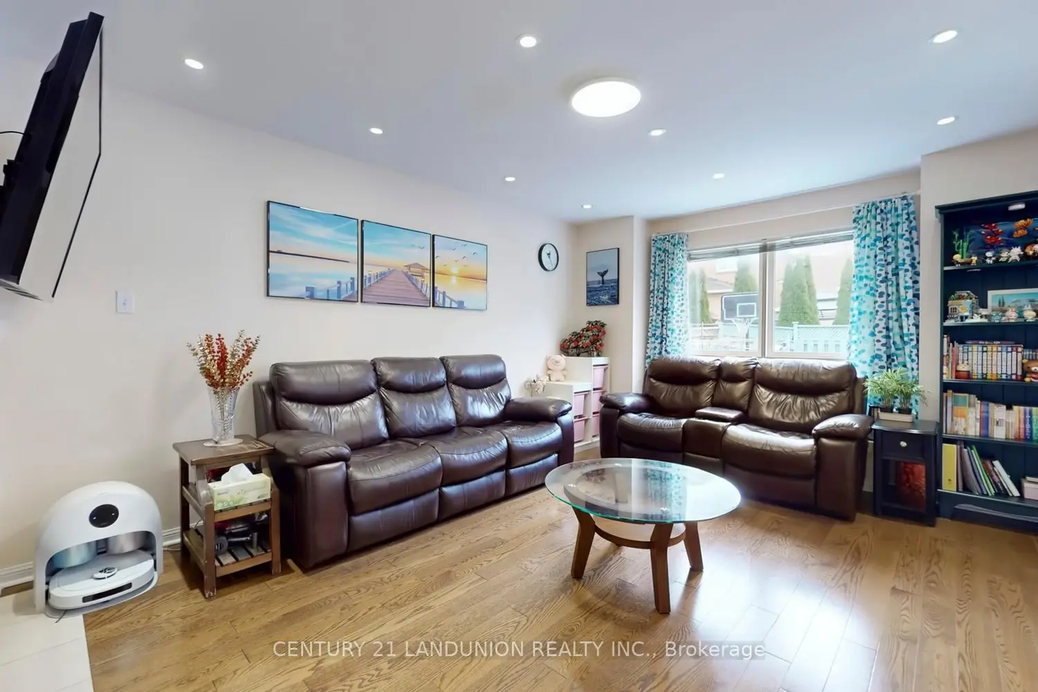 Additional image 4 of 10 Majestic Drive