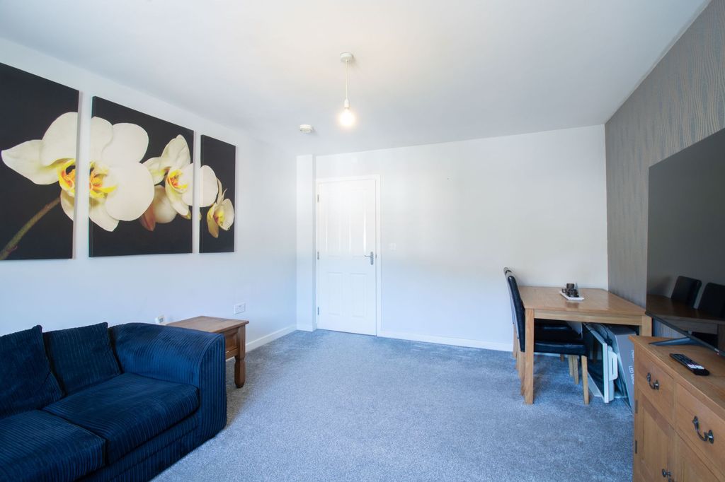 Additional image 8 of 2 bed flat for saleCoed Celynen Drive, Abercarn NP11