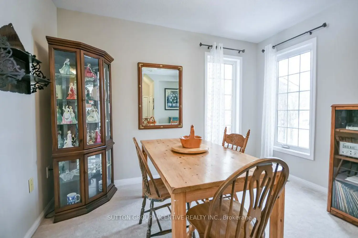 66 Ferris Lane photo 3