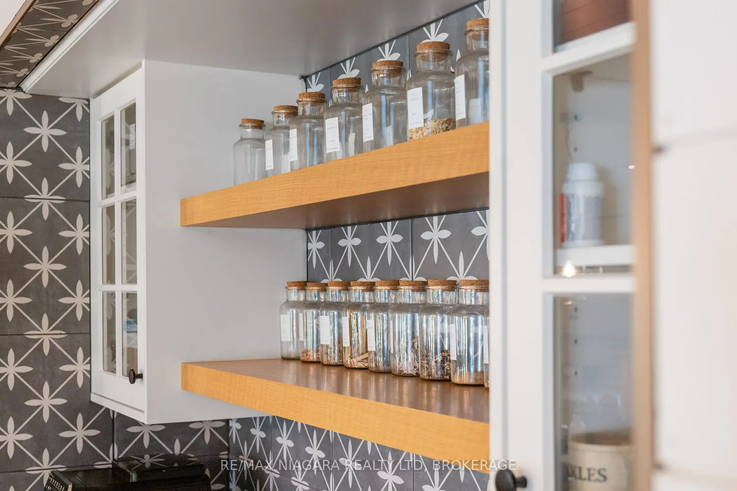 Additional image 4 of 51268 Tunnacliffe Road