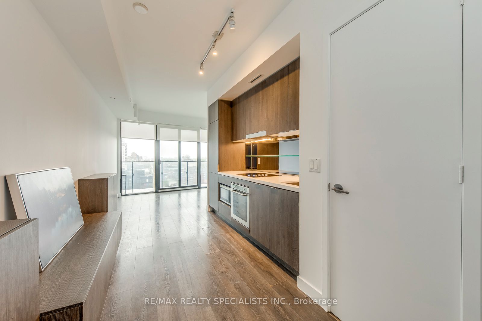 Additional image 5 of 1405-215 Queen Street W, Toronto, ON, M5V 0P5