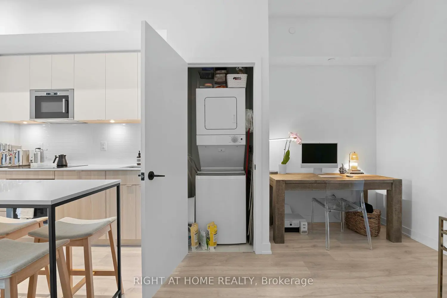 Additional image 9 of 220 Missinnihe Way 403