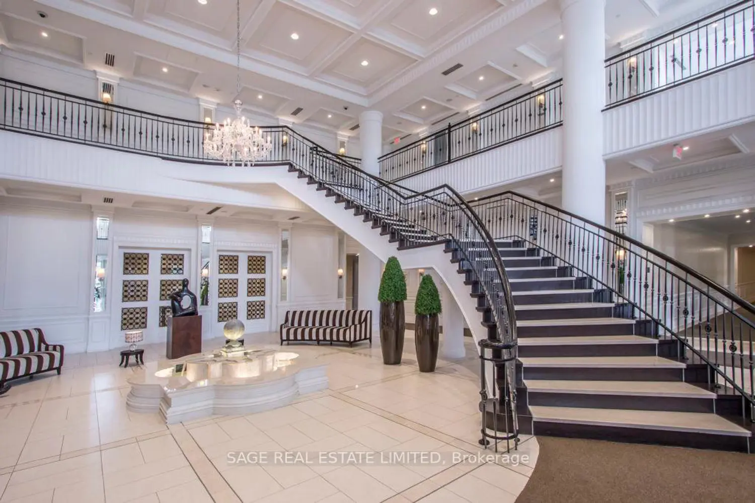 Additional image 18 of 25 Greenview Avenue Th#31