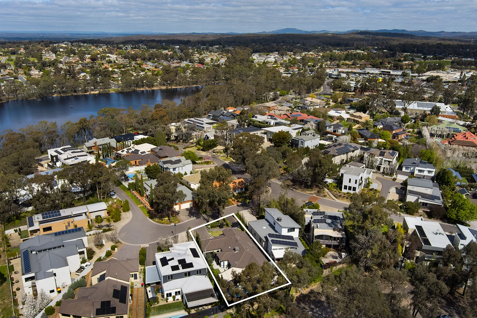 Additional image 4 of 2 Knox Court, Kennington VIC 3550