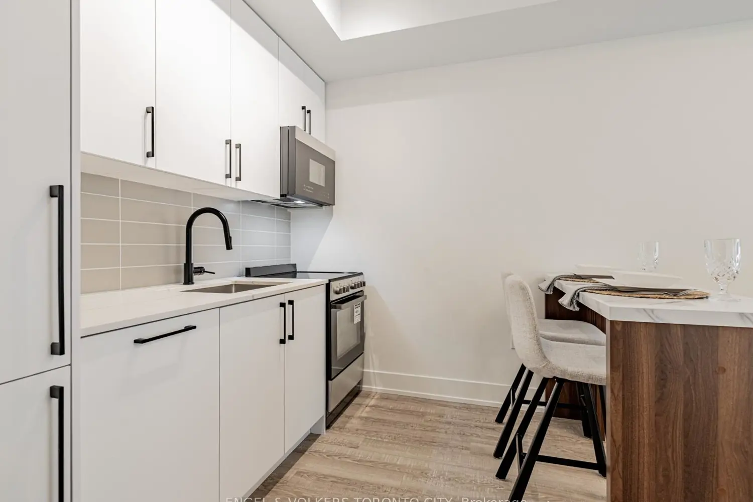 Additional image 8 of 2075 King Road 249