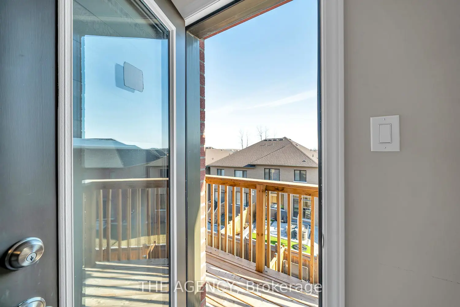 Additional image 11 of 56 Douet Lane