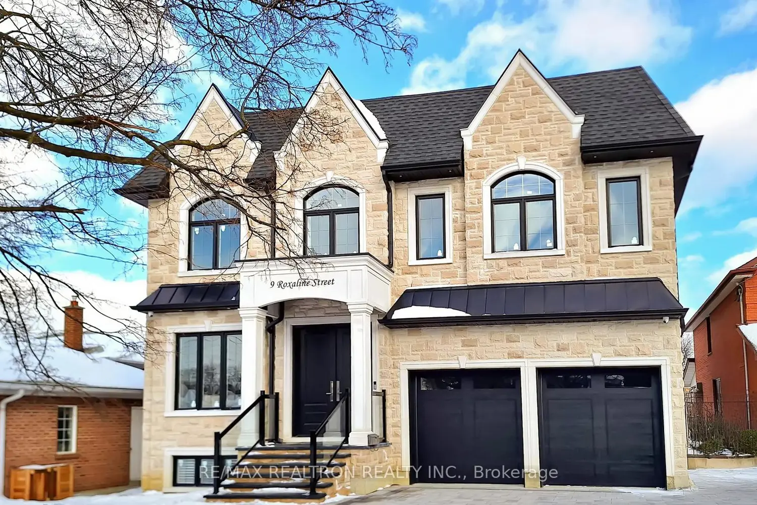 9 Roxaline Street
