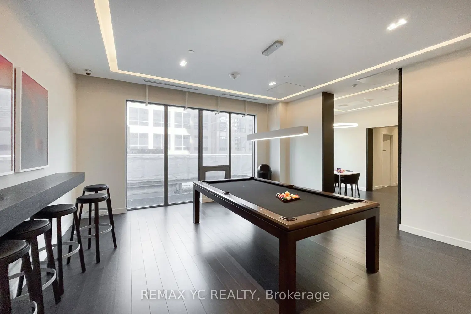 Additional image 16 of 2221 Yonge Street 1111