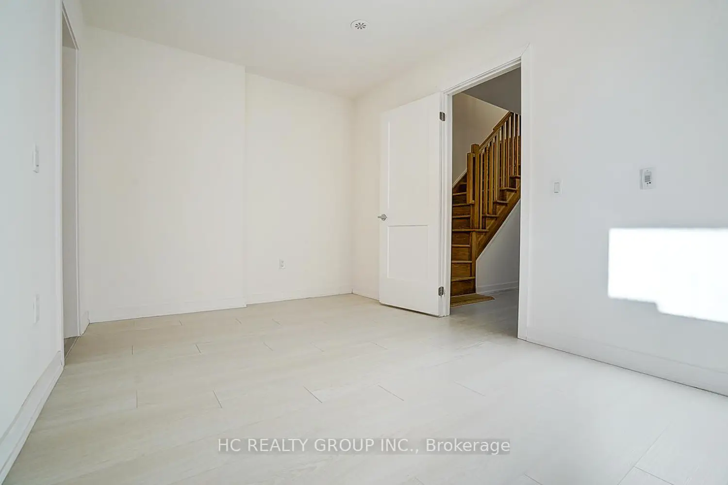 Additional image 16 of 57 Finch Avenue 31