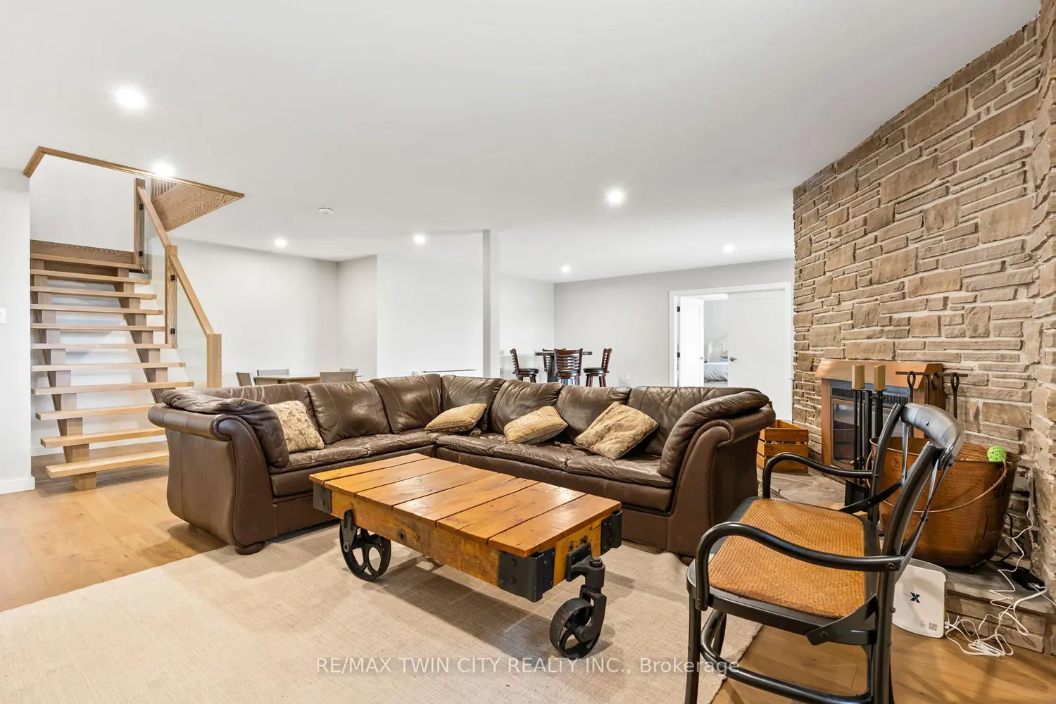 Additional image 14 of 350320 Concession A Concession