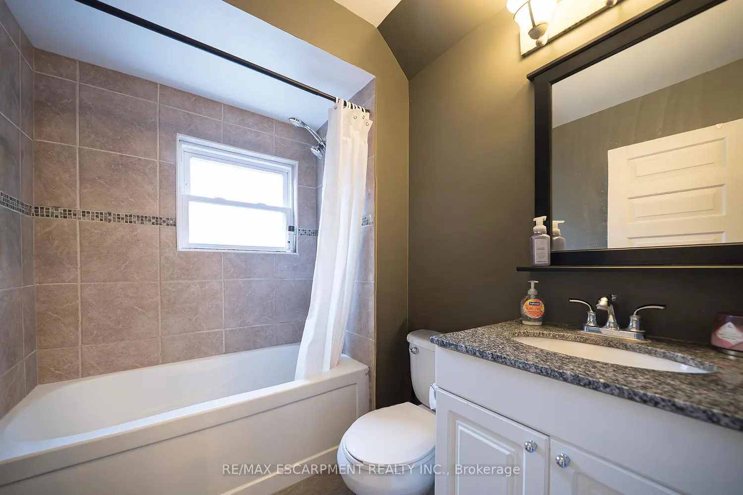 Additional image 11 of 162 Murray Street