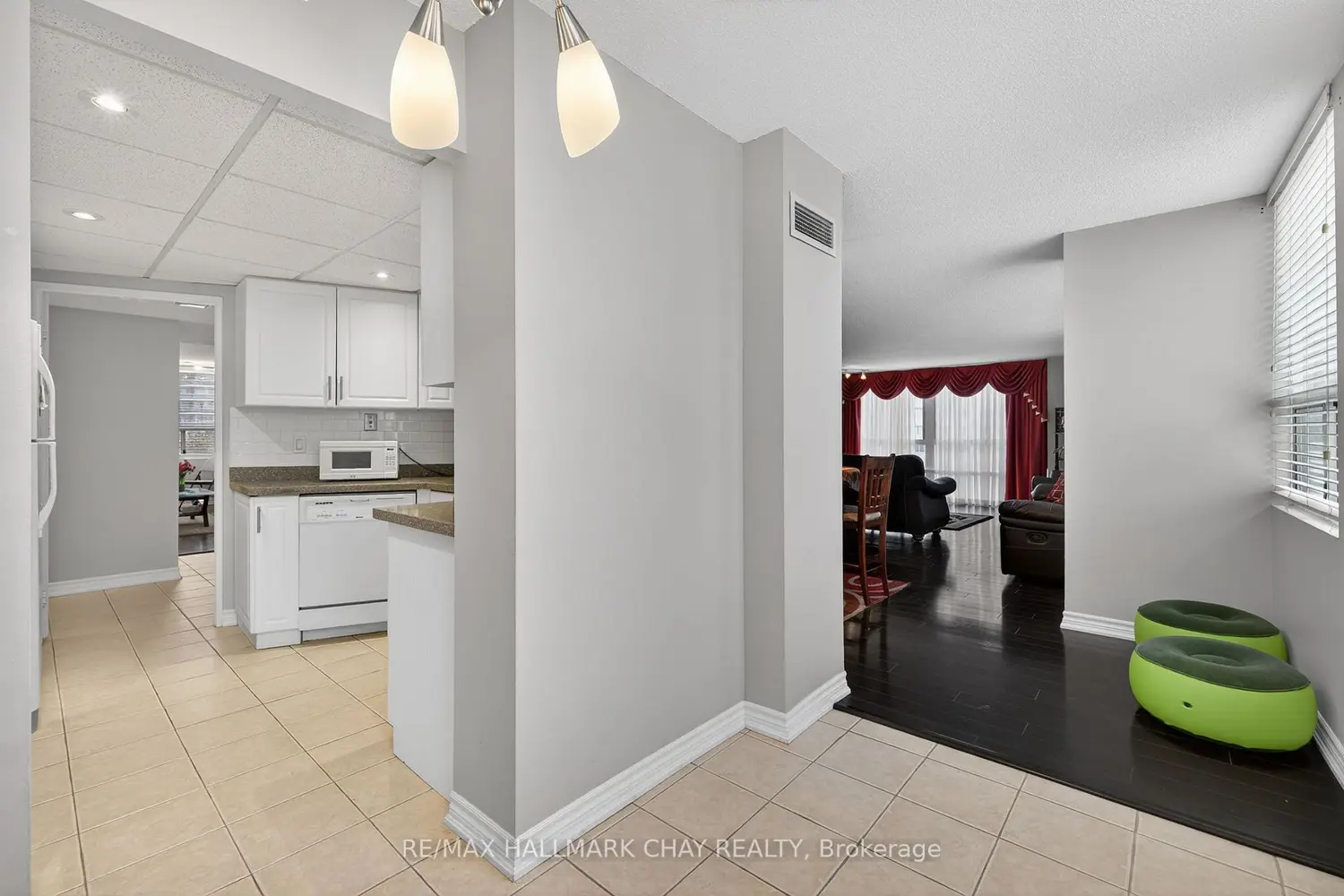 Additional image 9 of 3650 Kaneff Crescent 501