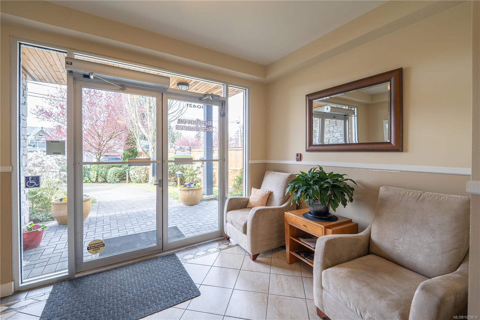 Additional image 2 of 204-10421 Resthaven Drive, Sidney, BC, V8L 3H4