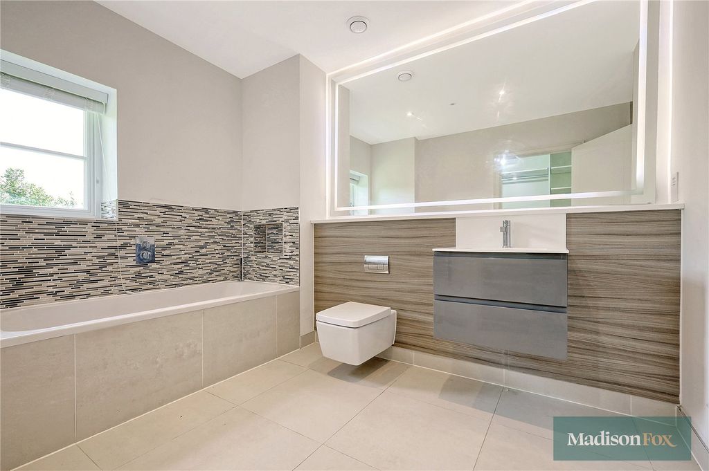 Additional image 25 of 5 bed detached house for saleHigh Road, Chigwell, Essex IG7
