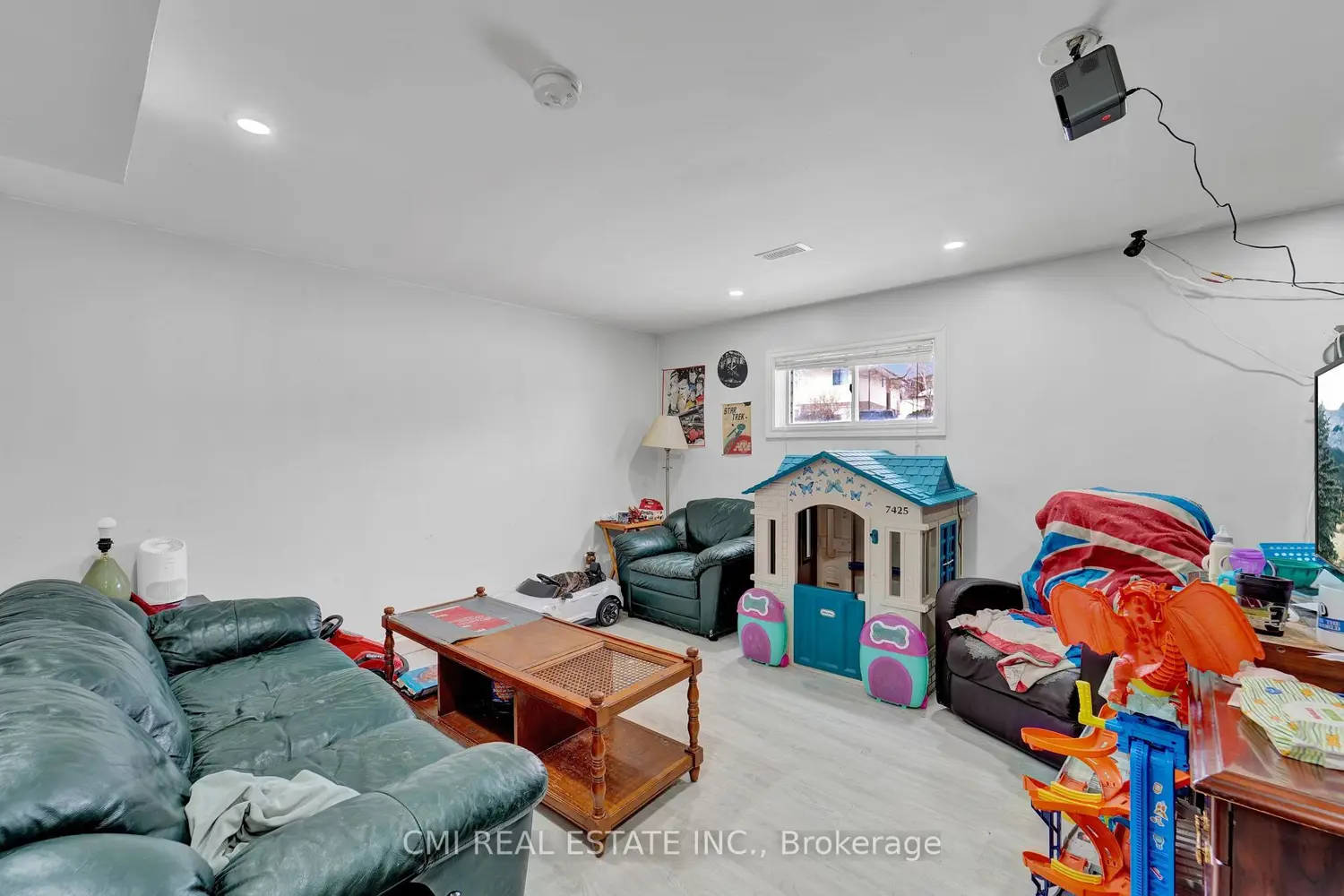 Additional image 14 of 1337 Tudor Crescent