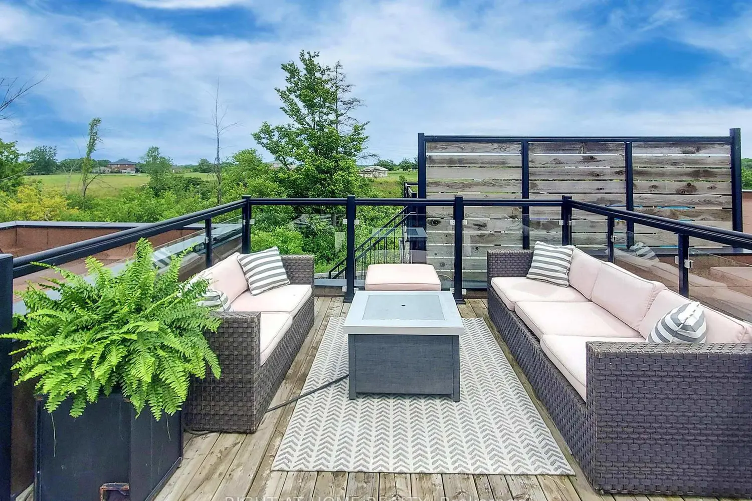 Additional image 18 of 35 Midhurst Heights 30