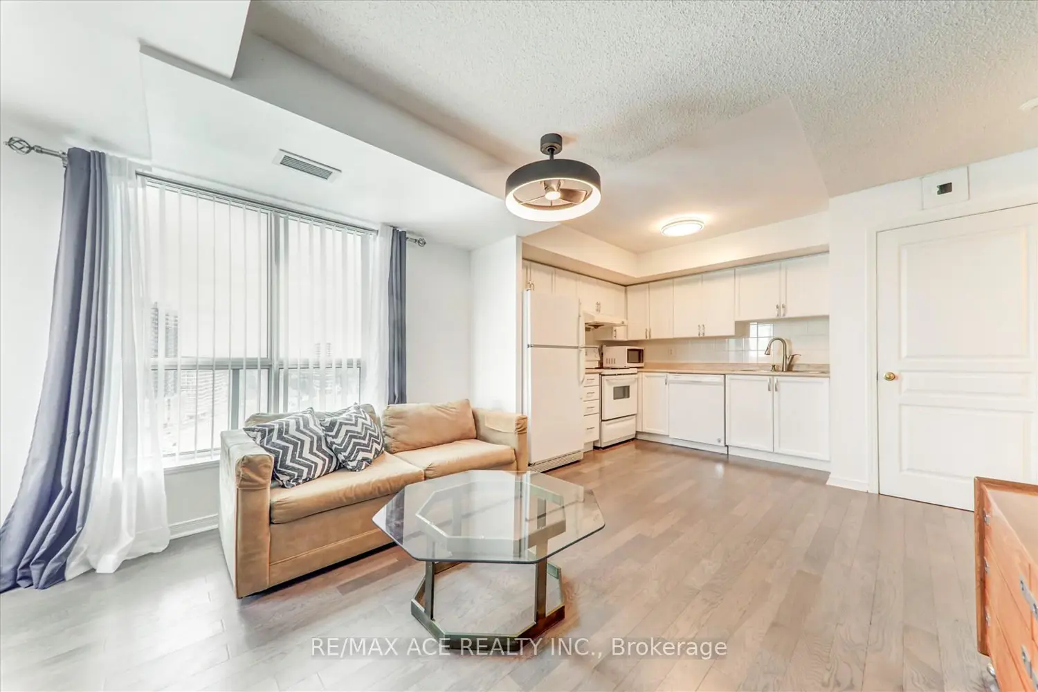 Additional image 13 of 2545 Erin Centre Boulevard 1803