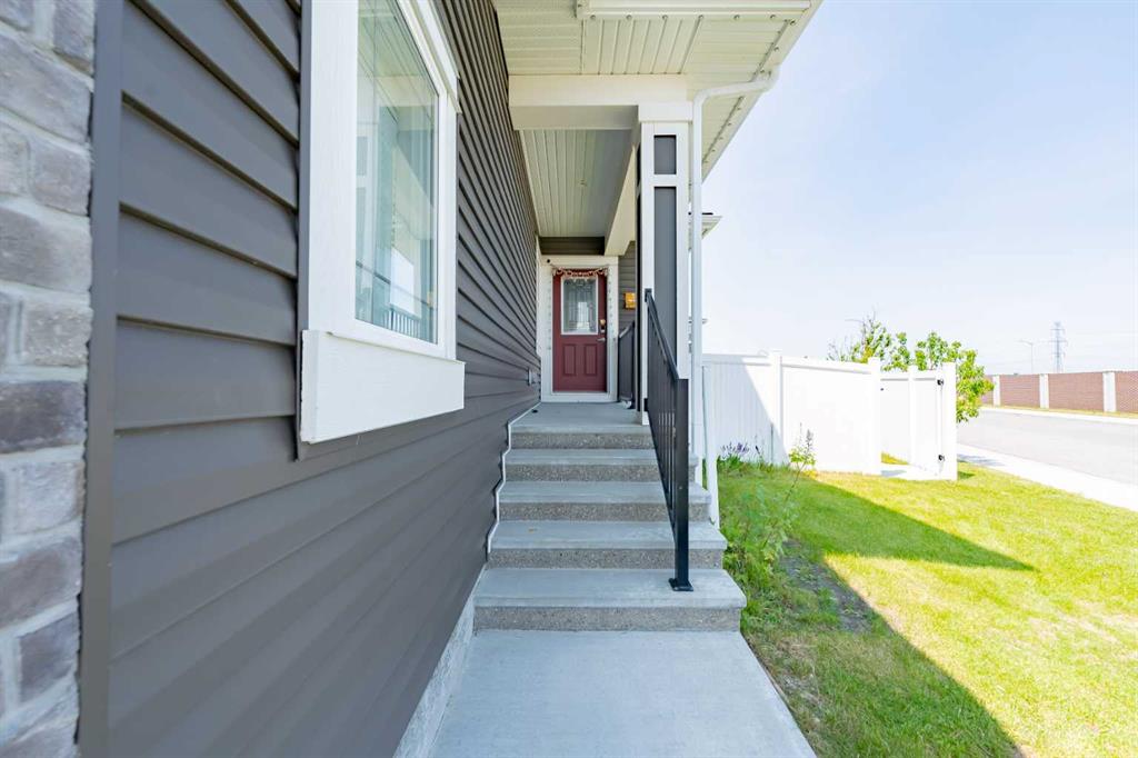 Additional image 2 of 310 Red Sky Terrace NE, Calgary, AB, T3N 1N1