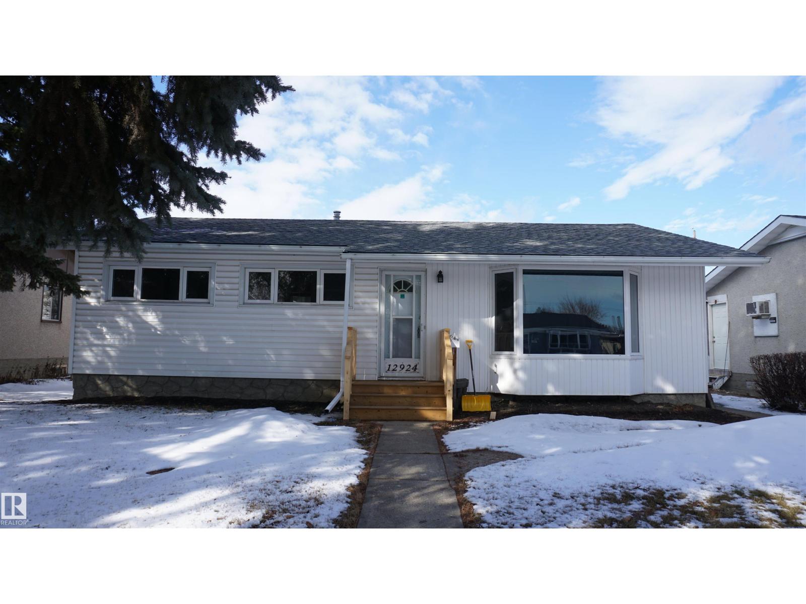 12924 135a Avenue NW, Edmonton, AB, T5L3Z7