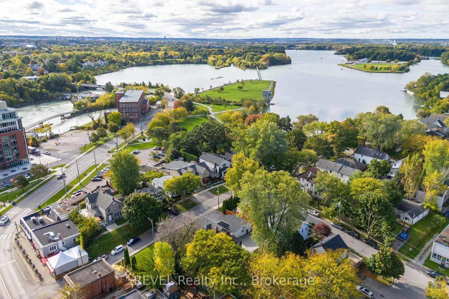 Additional image 17 of 10 Canal Street