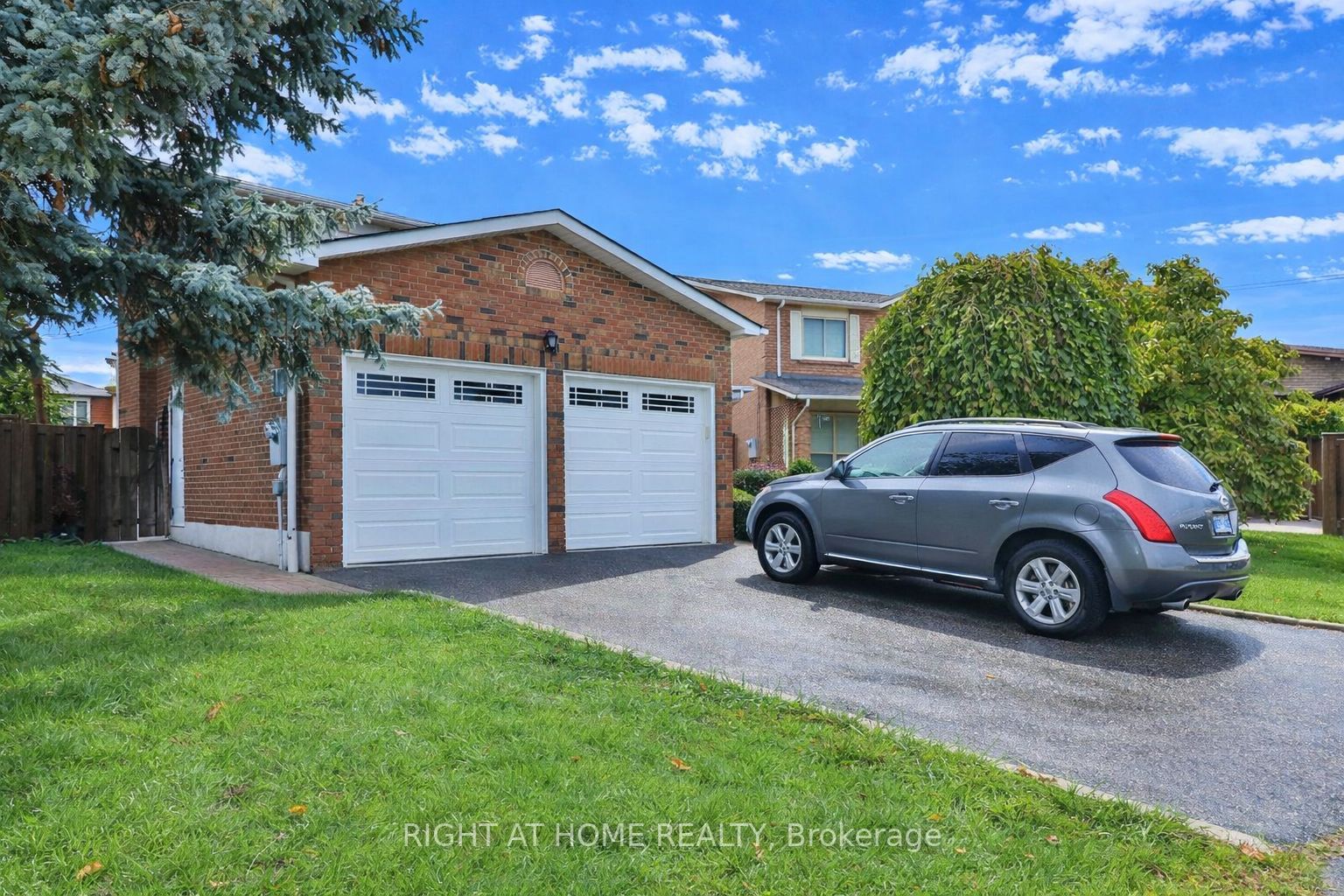 1433 Bough Beeches Boulevard, Mississauga, ON, L4W 3B4