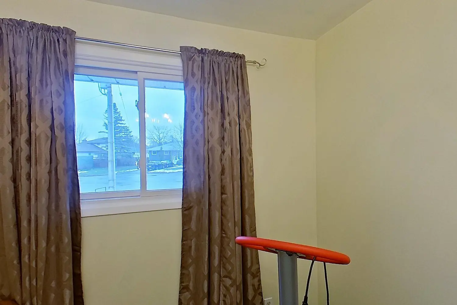 Additional image 11 of 14 Dixie Place