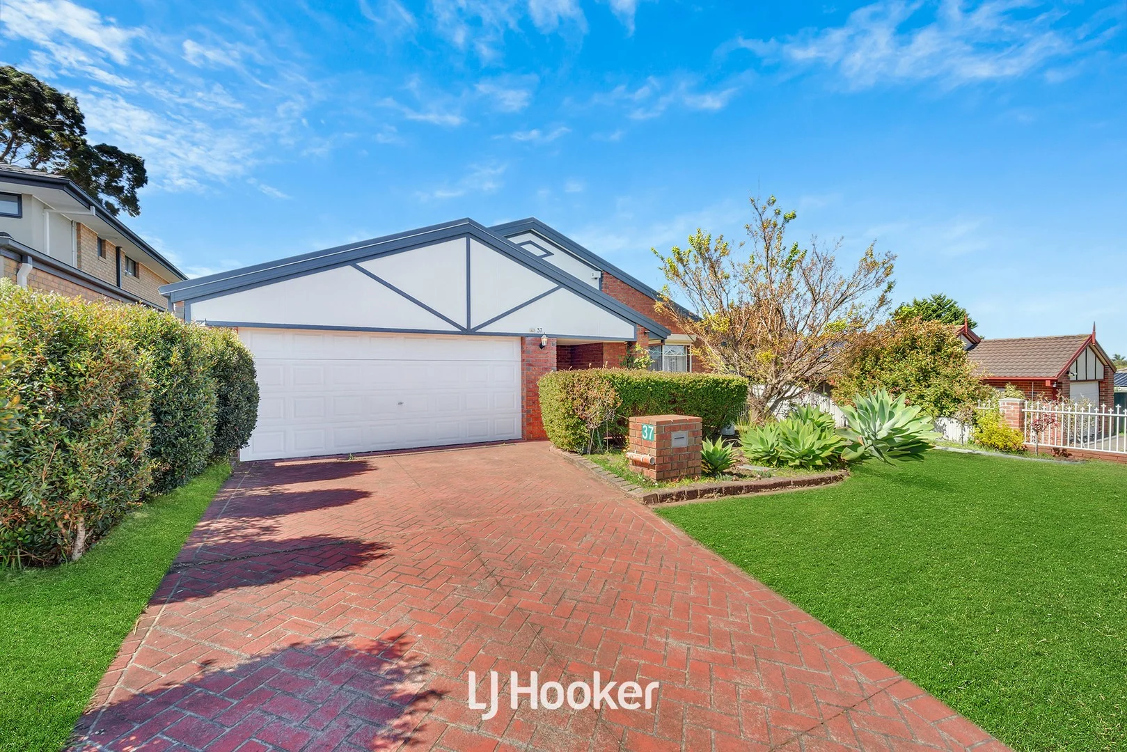 37 Lawson Way, Endeavour Hills VIC 3802