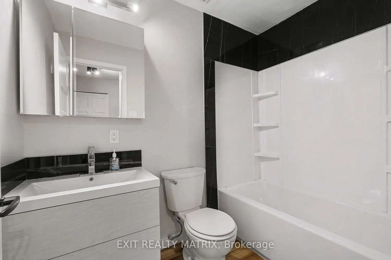 Additional image 12 of 770 St Jean Street 18