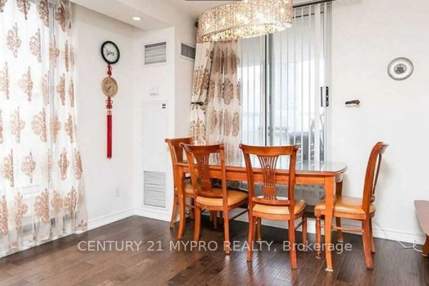 Additional image 19 of 28 Empress Avenue 2208