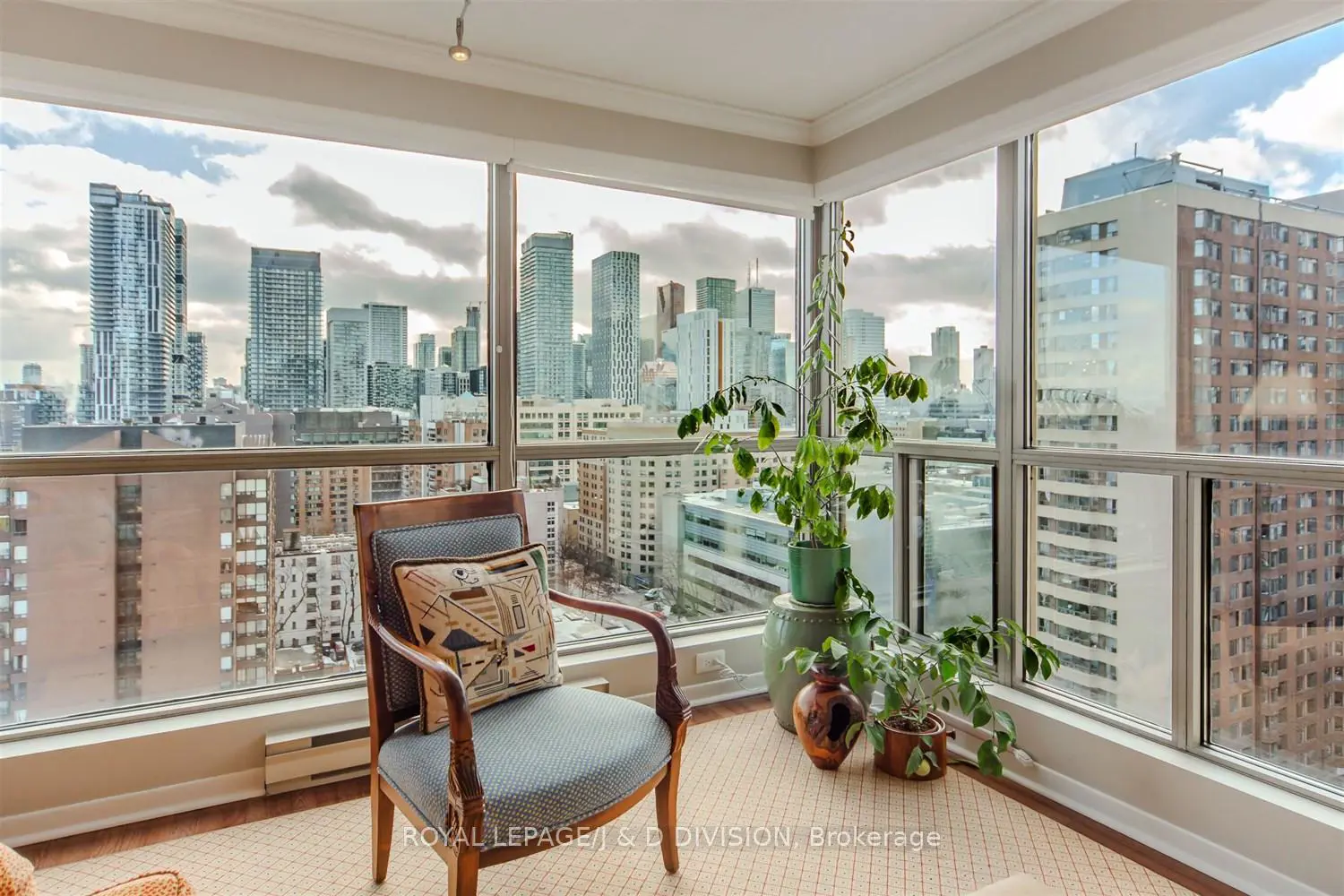 Additional image 3 of 298 Jarvis Street 1607