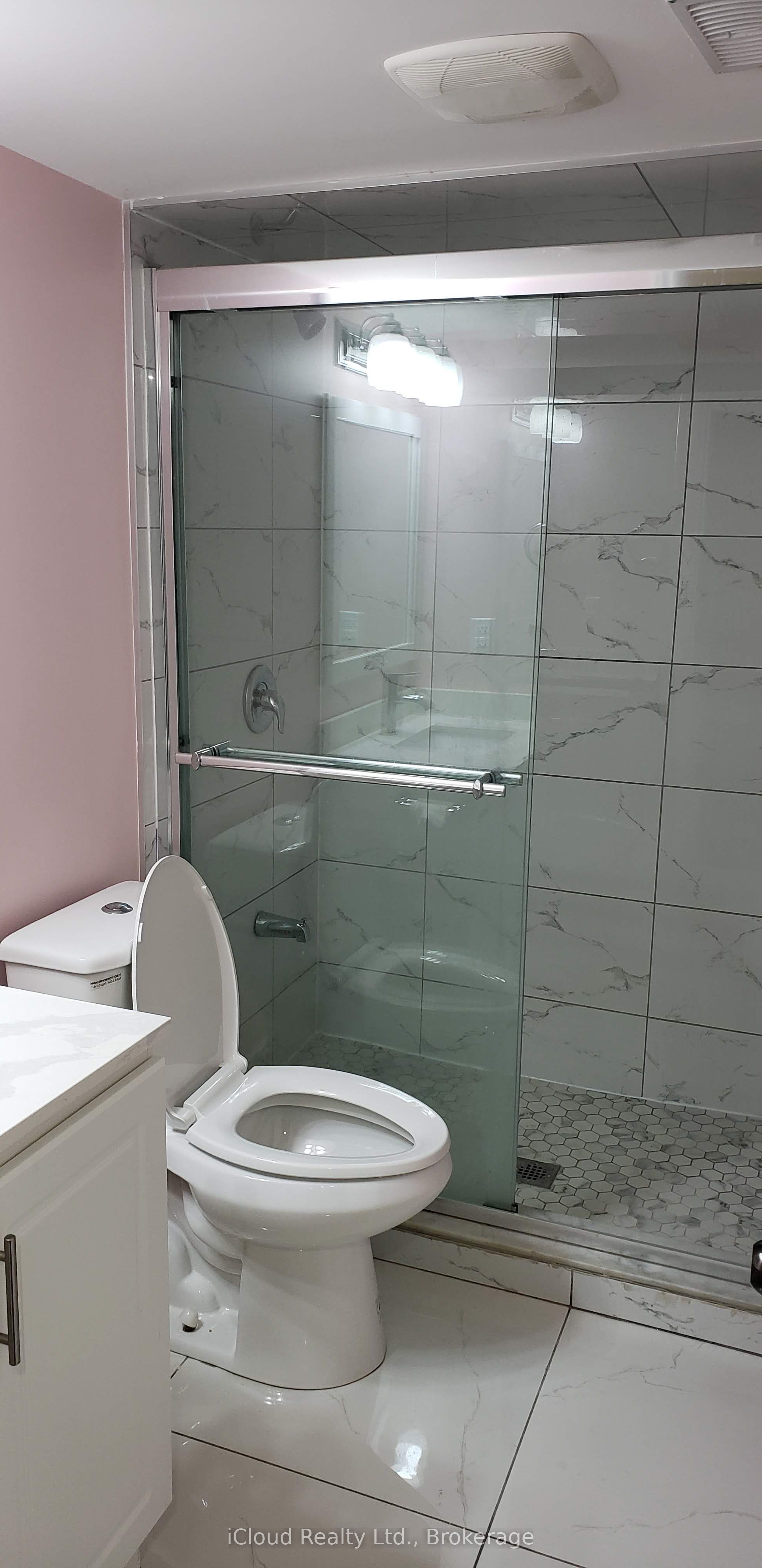 Additional image 6 of Bsmt-1428 Samuelson Circle, Mississauga, ON, L5N 7Z2
