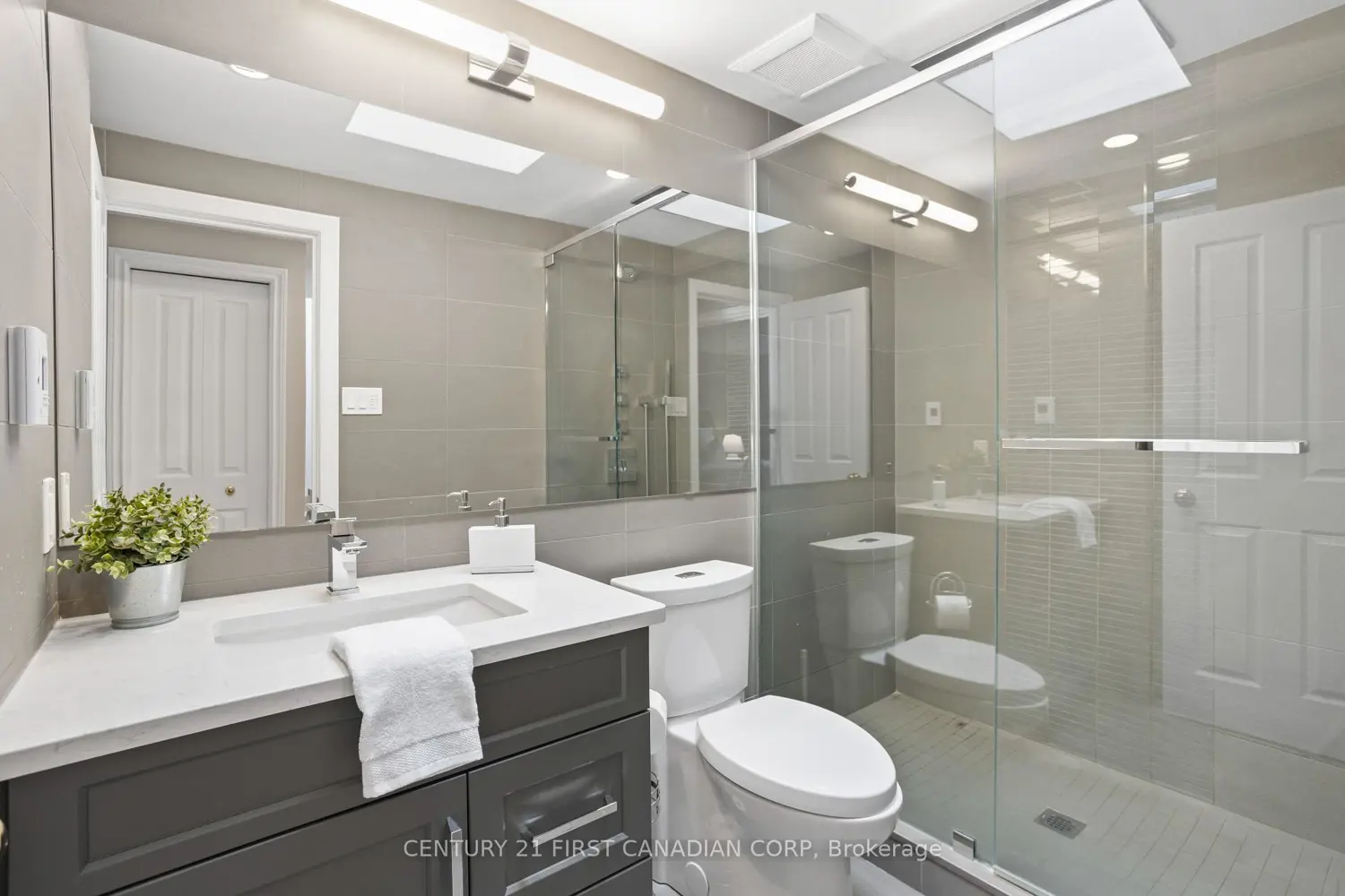 Additional image 14 of 1399 Commissioners Road 30