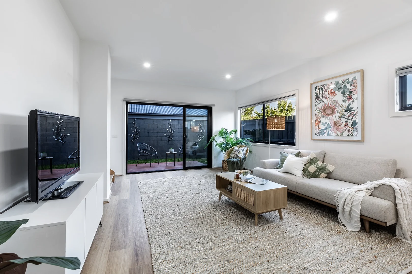 Additional image 5 of 2/142 Grimshaw Street, Greensborough VIC 3088