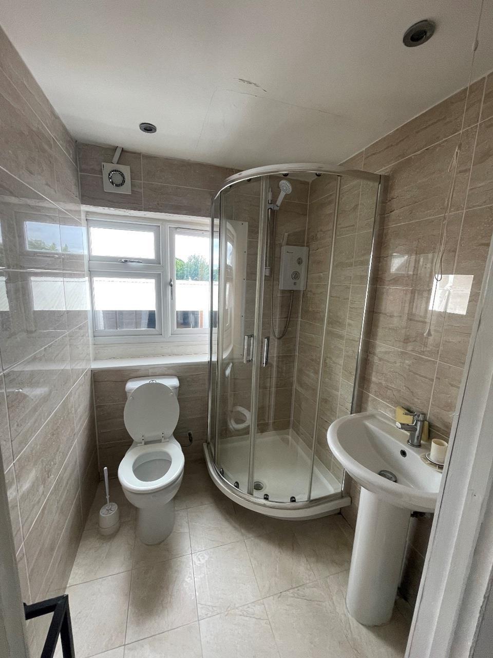 Additional image 5 of 1 Bed Flat, Selby Road, LS15, N1 7GU