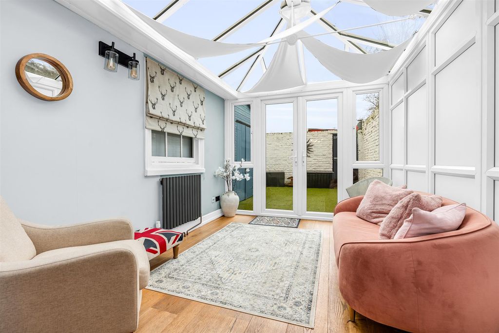 Additional image 5 of 3 bed semi-detached house for saleNorth Road, Hertford SG14