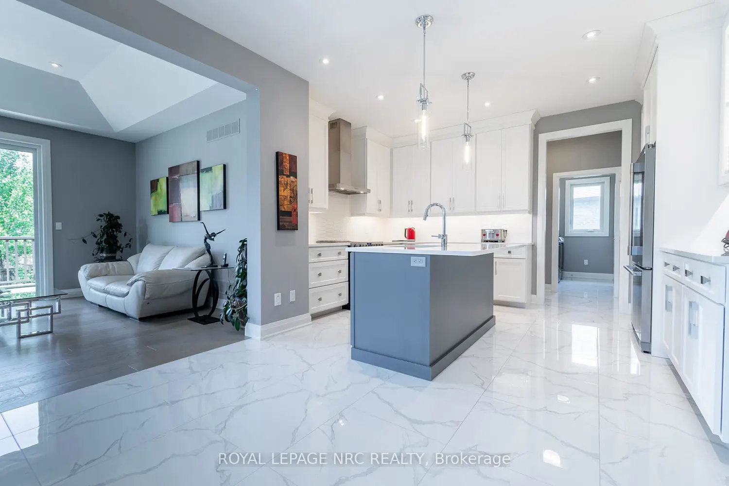 Additional image 11 of 11 Emily Lane