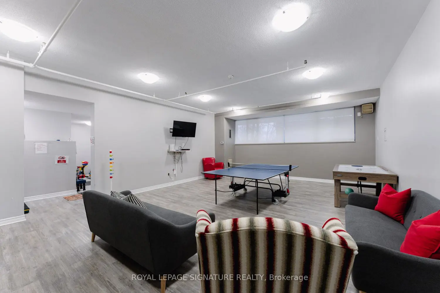 Additional image 11 of 85 Emmett Avenue 2011