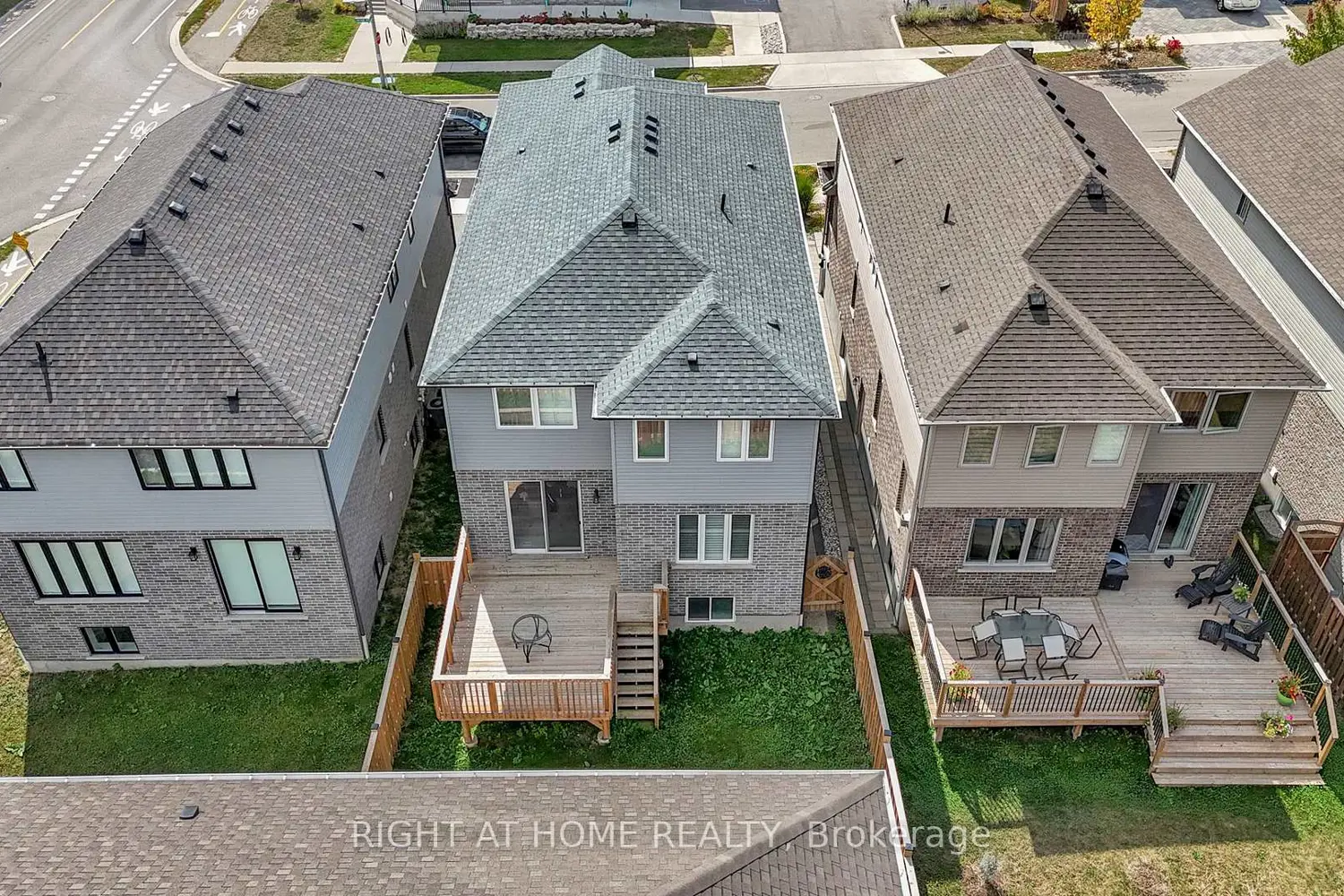 Additional image 2 of 321 Carriage Way