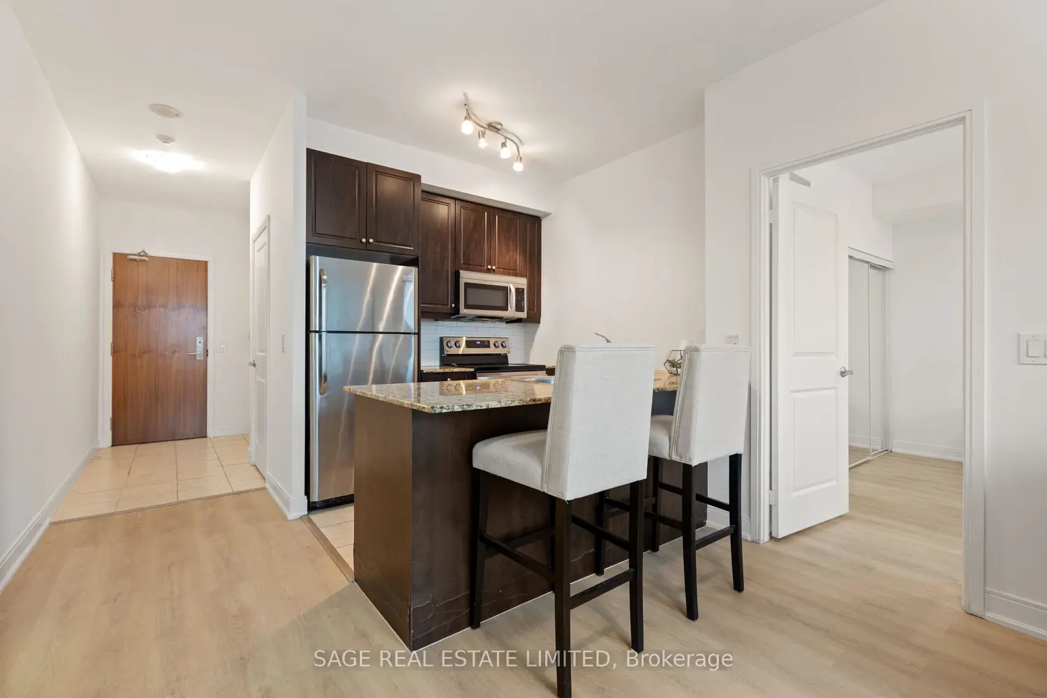 88 Broadway Avenue 1301