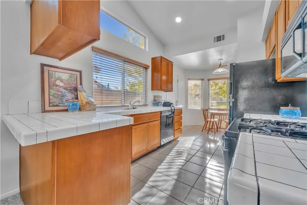 Additional image 11 of 40432 Aster Pl, Palmdale, CA 93551