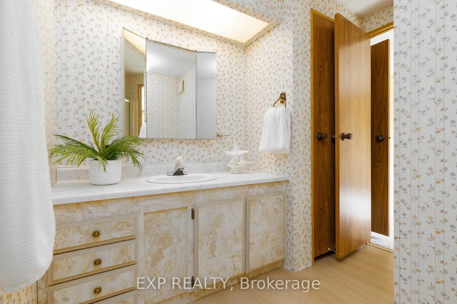 Additional image 12 of 11 Geneva Court