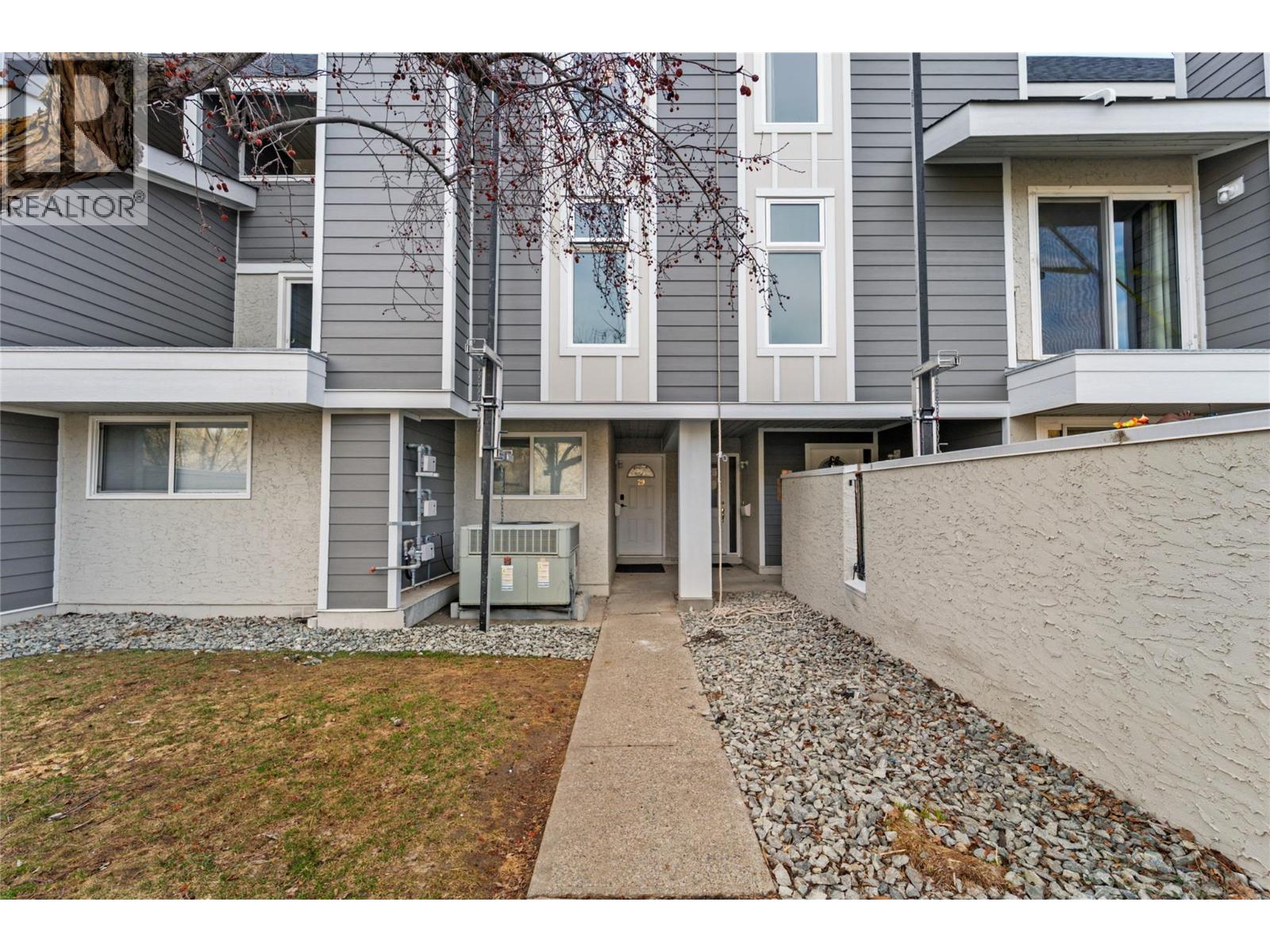 29-1435 Summit Drive, Kamloops, BC, V2E1S4