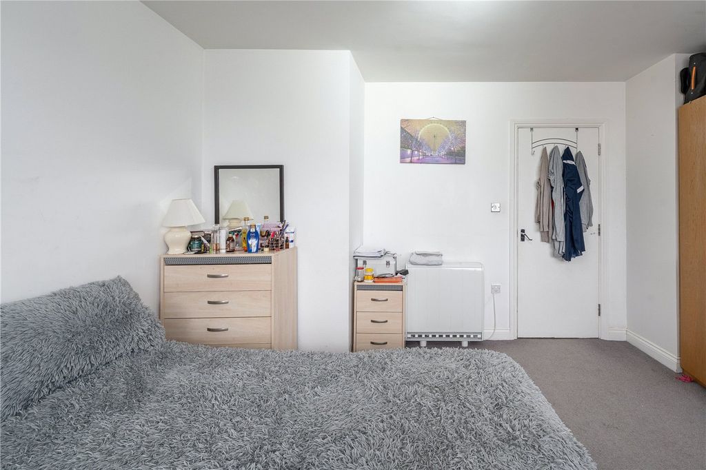 Additional image 14 of 2 bed flat for saleBeechcroft Manor, Weybridge, Surrey KT13