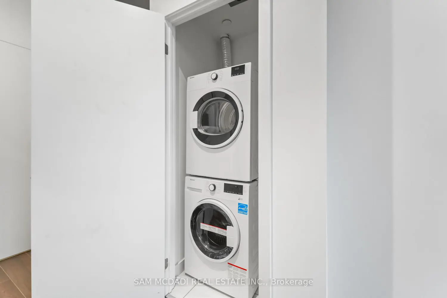 Additional image 12 of 28 Ann Street 813