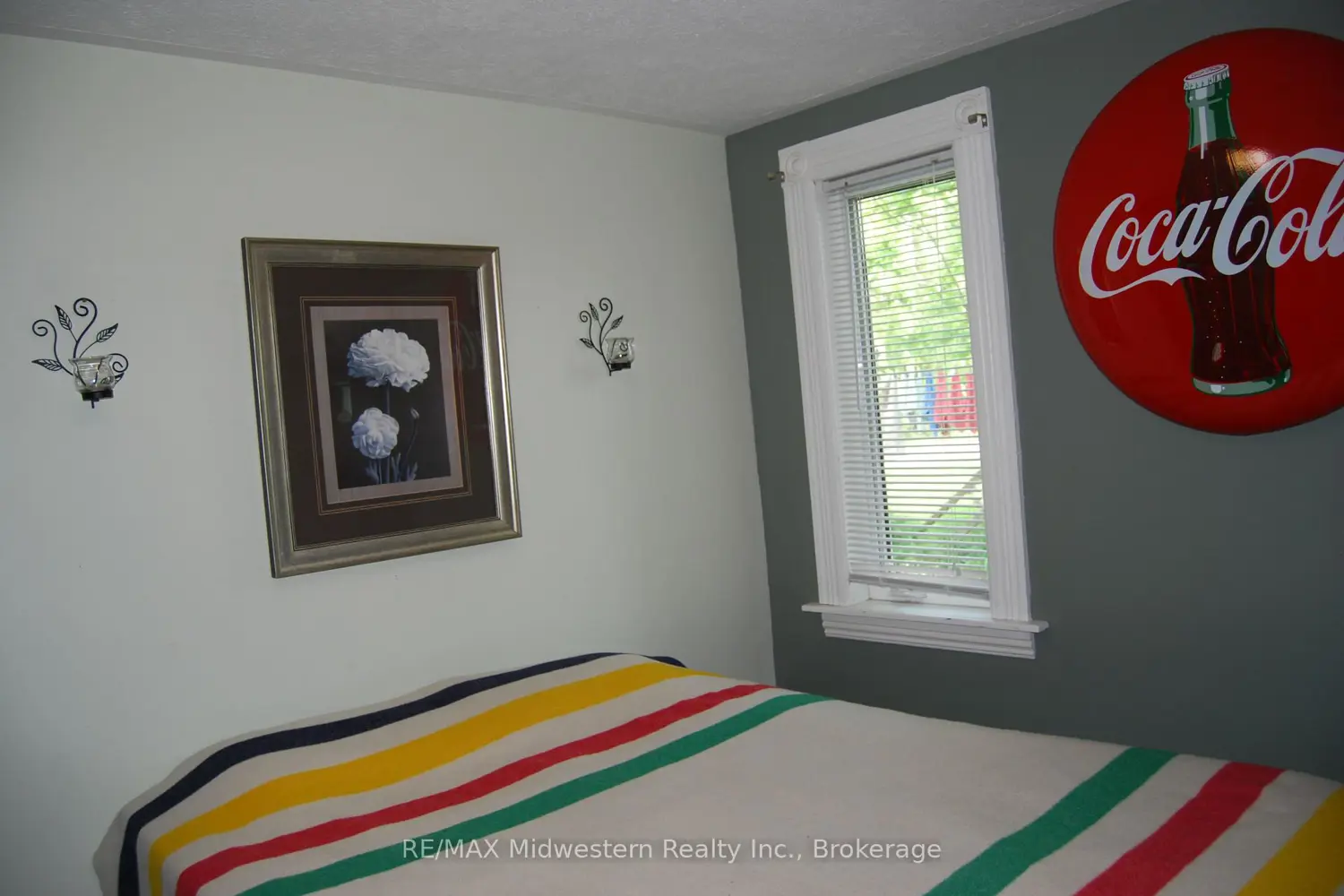 Additional image 8 of 410 Temple Street