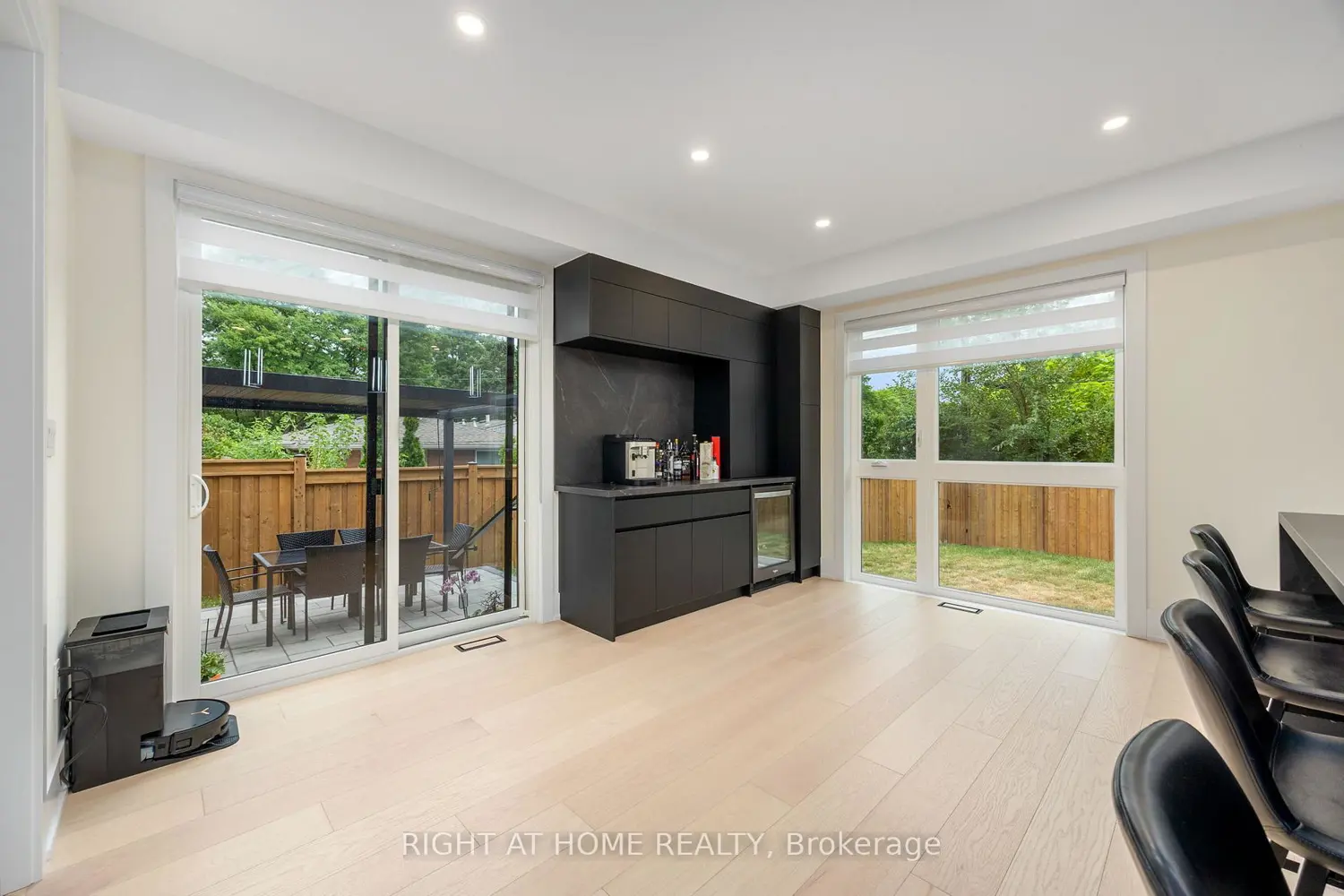 Additional image 9 of 584 Walkers Line