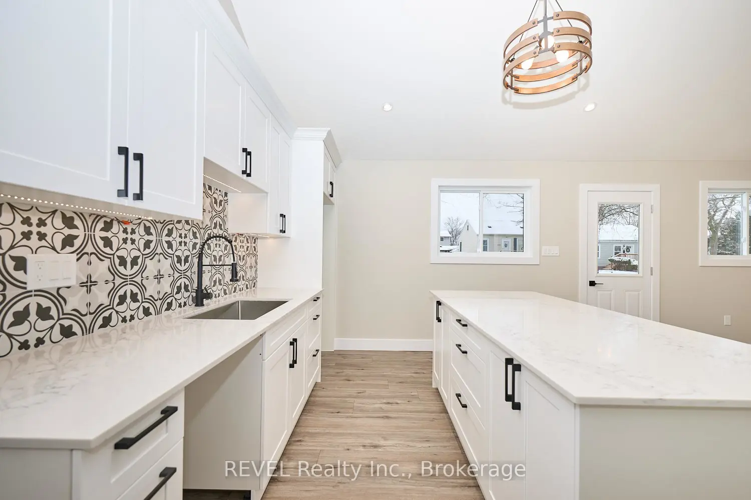 Additional image 10 of 406 Hennepin Avenue