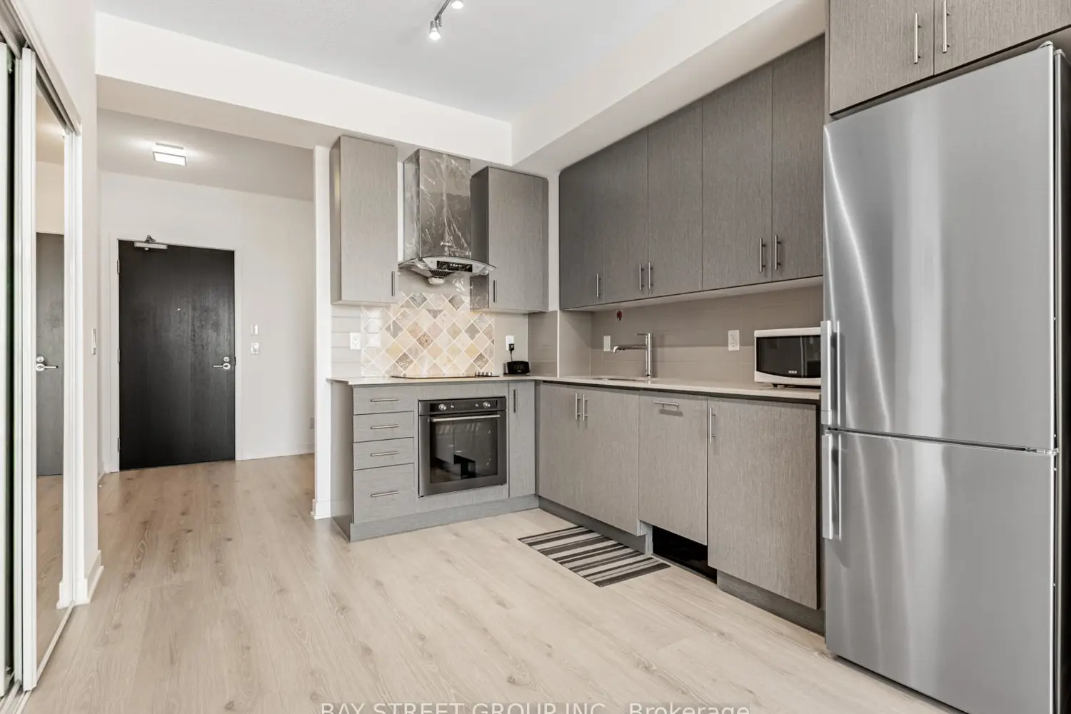 Additional image 4 of 195 Bonis Avenue 508