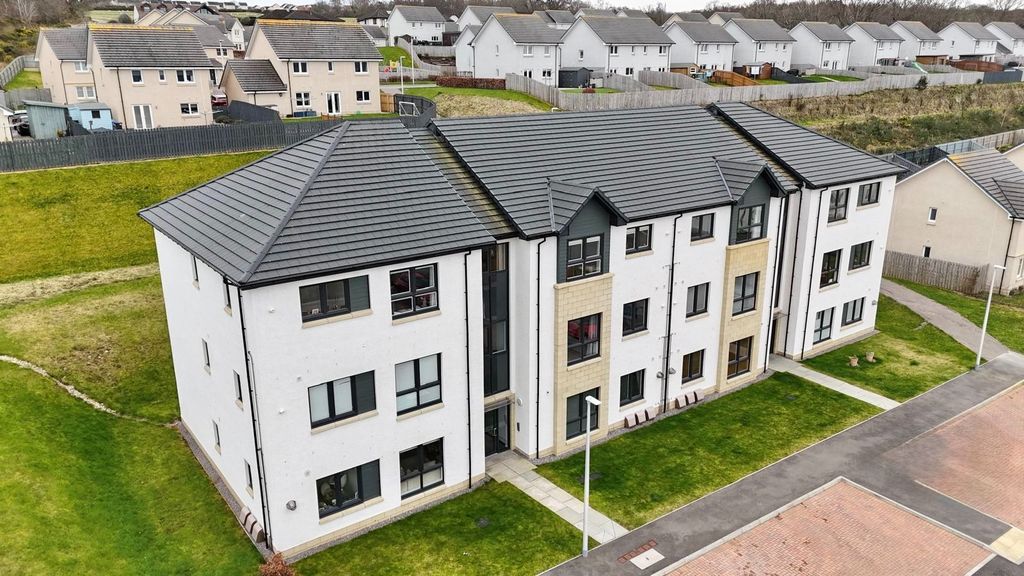 2 bed flat for sale3 Broomhall Court, Inverness IV2